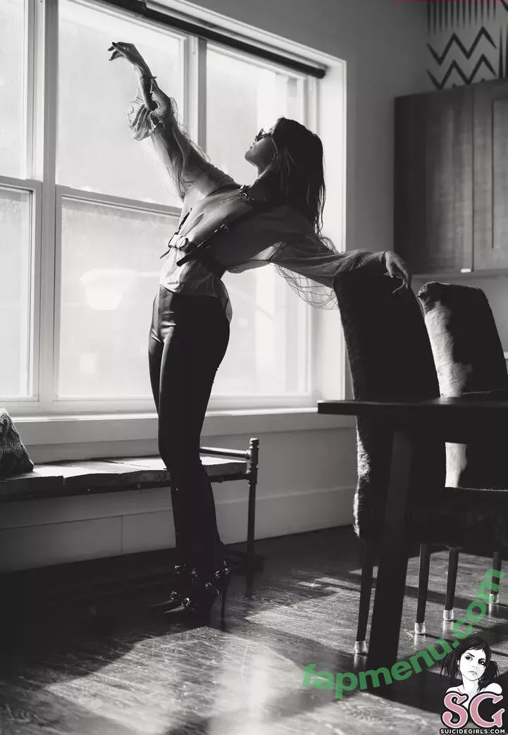 Miss Eydis nude photo #0088 (Eydis Elliott / misseydis)