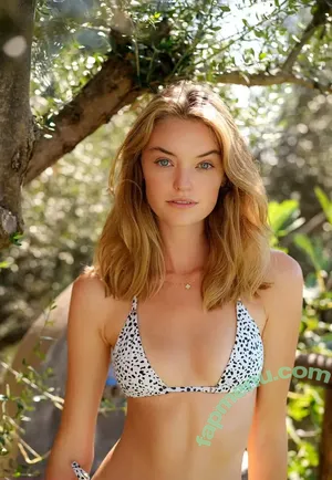 miss_hand / misshand nude photo #0007