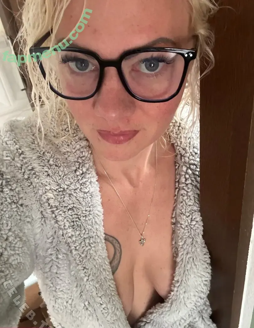 Miss_Lottie nude photo #0042 (TheRealMissLottie / _miss_lottie_ / freemisslottie / miss_lottie_)