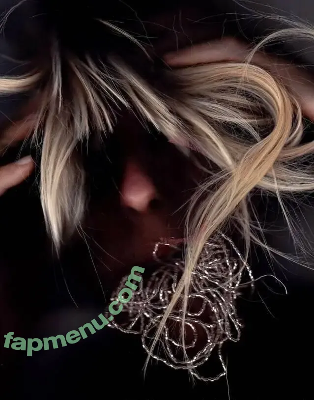 miss_loveheart_art nude photo #0036 (miss_love_heart_art)