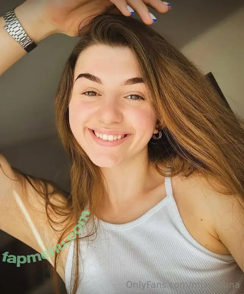 miss.luuna nude photo #0009 (miss.luna)