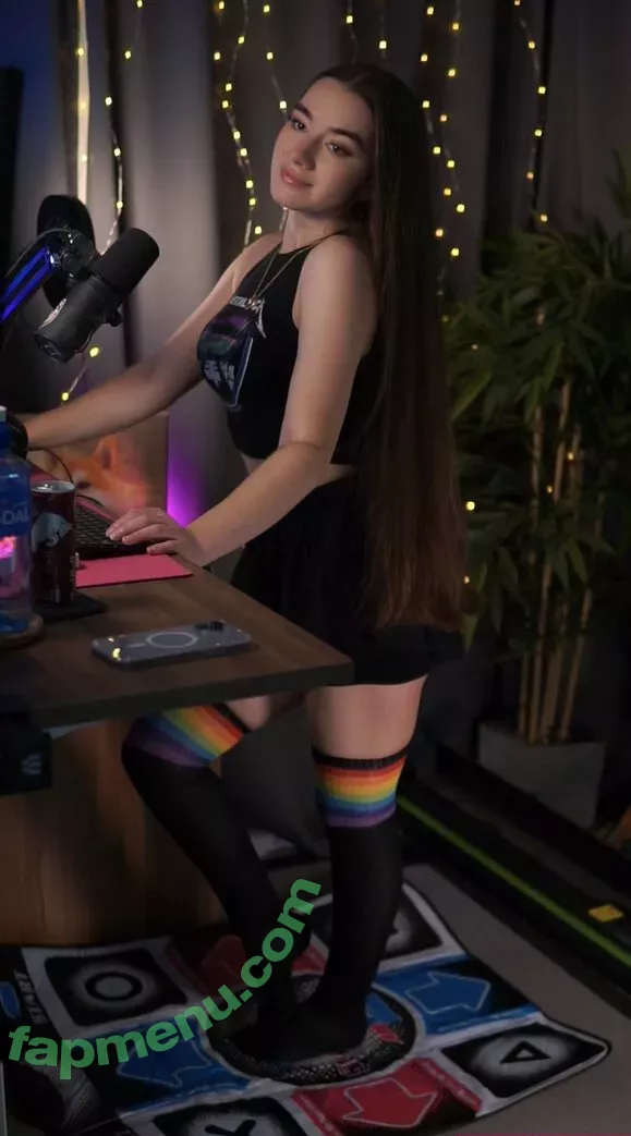 Miss Mikkaa nude photo #0060 (MissMikkaa / mikkka)