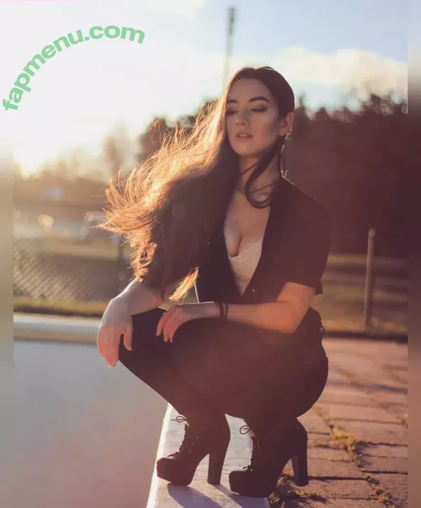 Miss Mikkaa nude photo #0081 (MissMikkaa / mikkka)