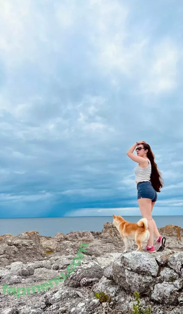 Miss Mikkaa nude photo #0104 (MissMikkaa / mikkka)