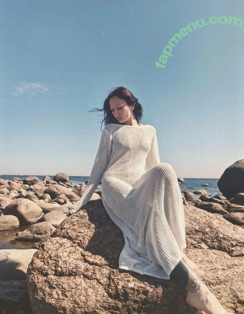 miss_owner nude photo #0046 (miss.owner)