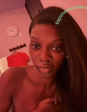 Miss Pessbian / Marie / heavenncreamm / miss pess / misspessbian nude photo #0021