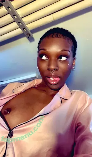 Miss Pessbian / Marie / heavenncreamm / miss pess / misspessbian nude photo #0043