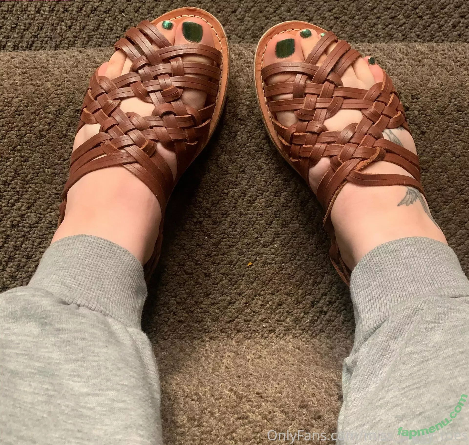 miss_piggy_toes nude photo #0006 (misspiggytoesco)