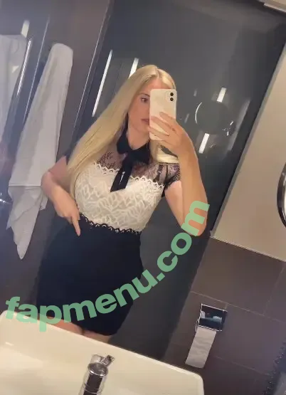 Miss.Sophy nude photo #0199 (Sophie / adore_sophia)