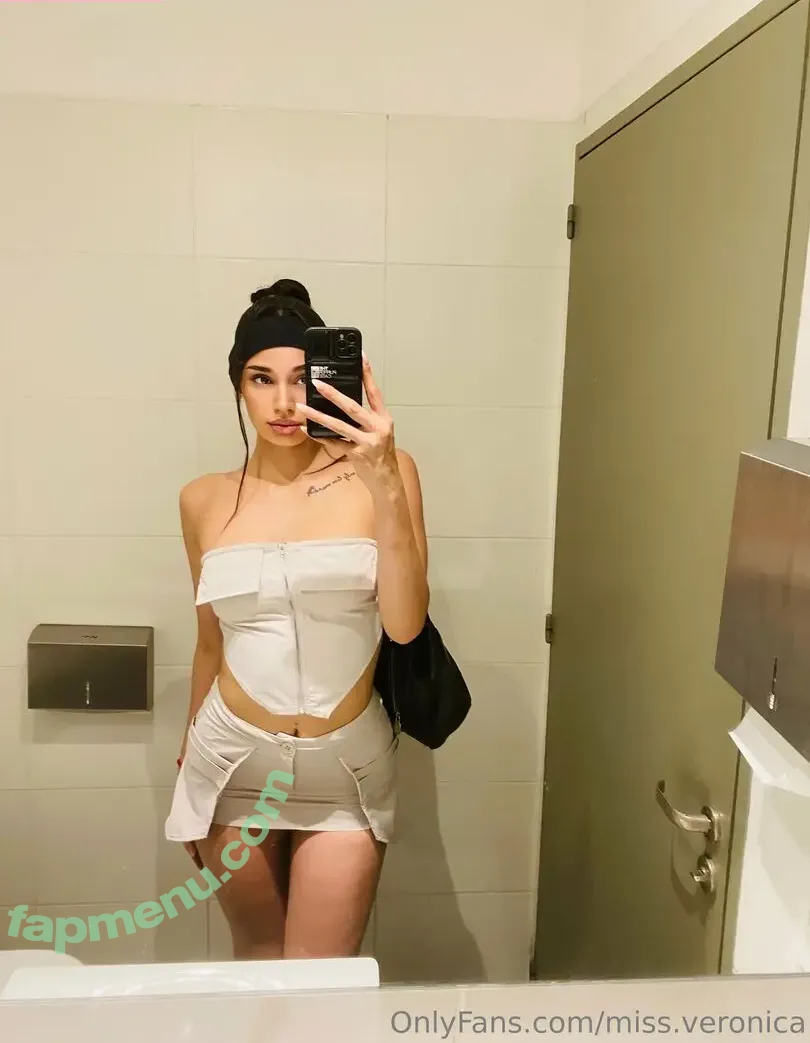 Miss.veronica nude photo #0014 (miss_veronica / missveronicav1)