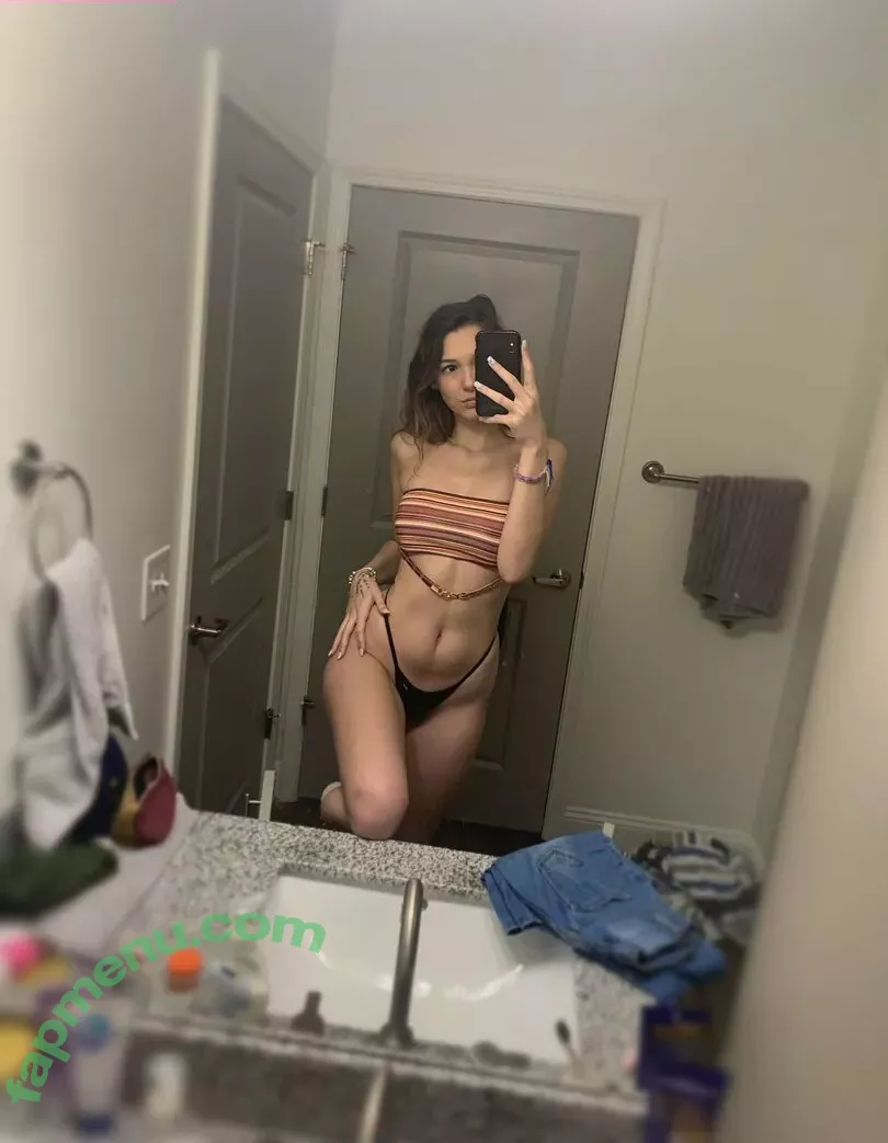 Miss.x.bee nude photo #0060 (miss.xbee / misssxbee)