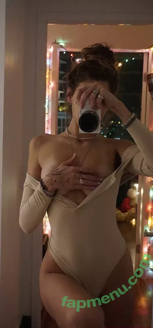 Miss.x.bee nude photo #0236 (miss.xbee / misssxbee)