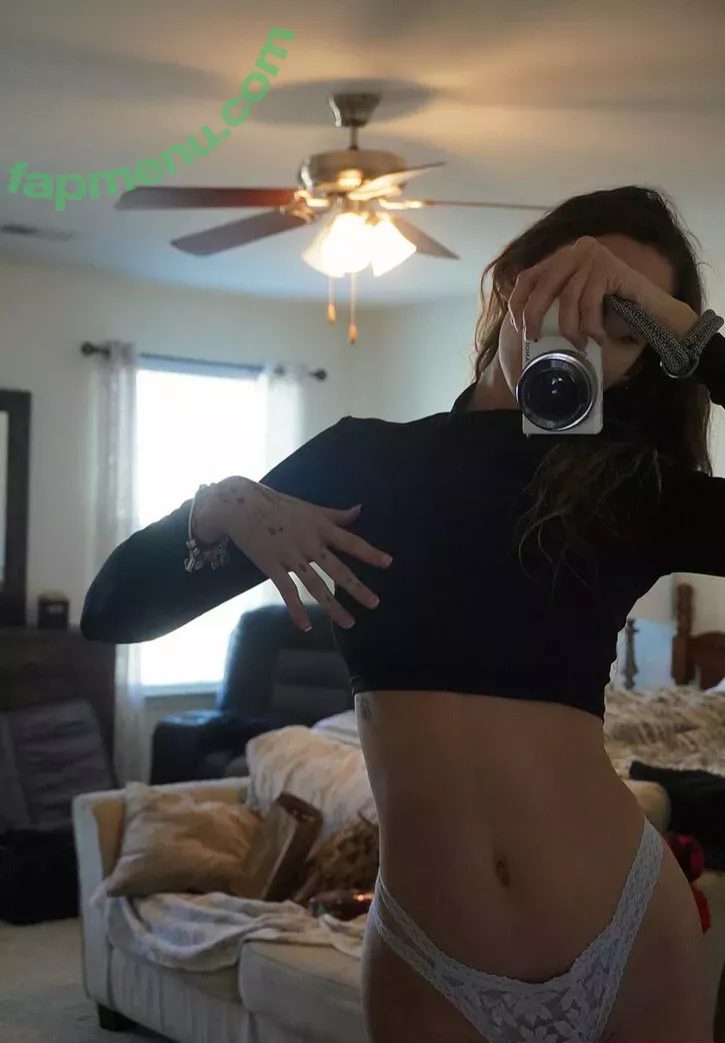 Miss.x.bee nude photo #0254 (miss.xbee / misssxbee)