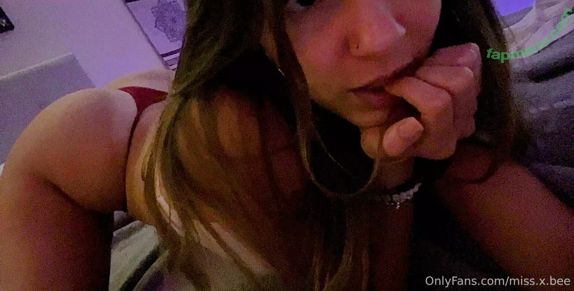 Miss.x.bee nude photo #0354 (miss.xbee / misssxbee)