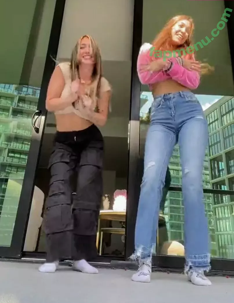 Miss.x.bee nude photo #0367 (miss.xbee / misssxbee)