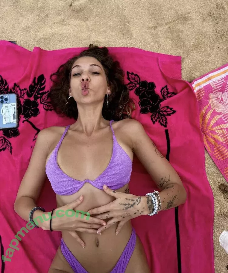 miss.xbee nude photo #0023 (miss.x.bee)