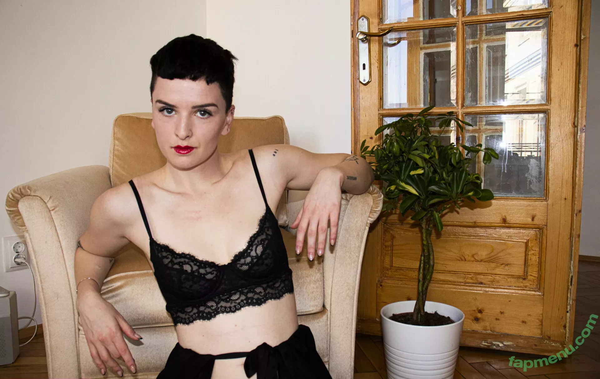 missalexthorn nude photo #0002 (alexandrathorn / missalexthorn_)