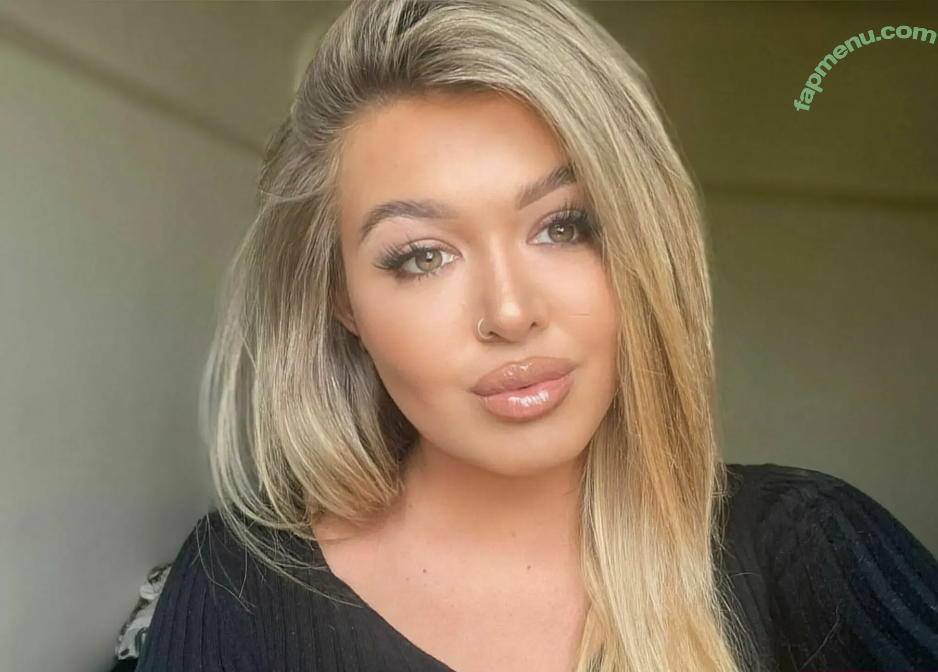 missbellspxx nude photo #0006 (missbellabroookz)