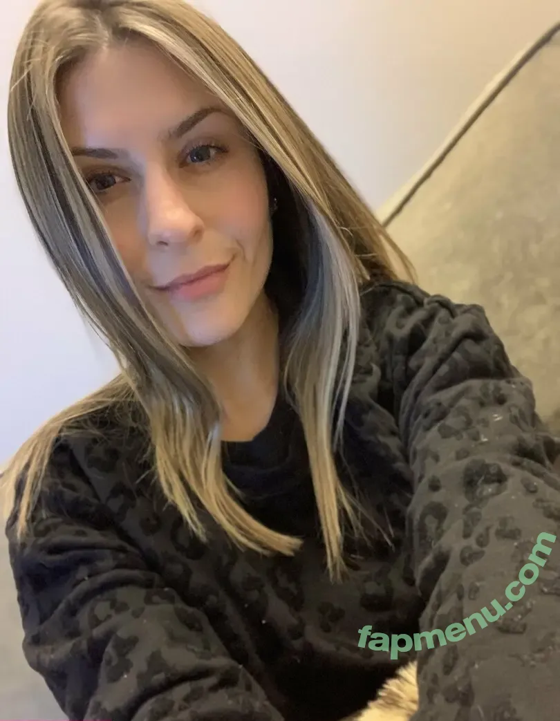 missdannigibson nude photo #0011 (msdannigibson)