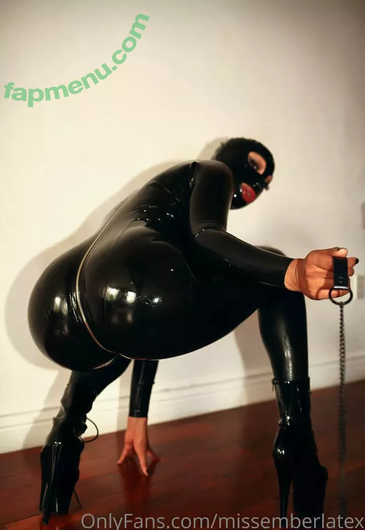 missemberlatex nude photo #0007 (missemberxx)