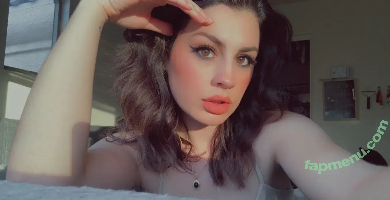 Misserin nude photo #0001 (the_miss_erin_)