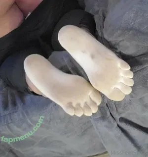 missfeetstinkvip / missm0rticia nude photo #0188