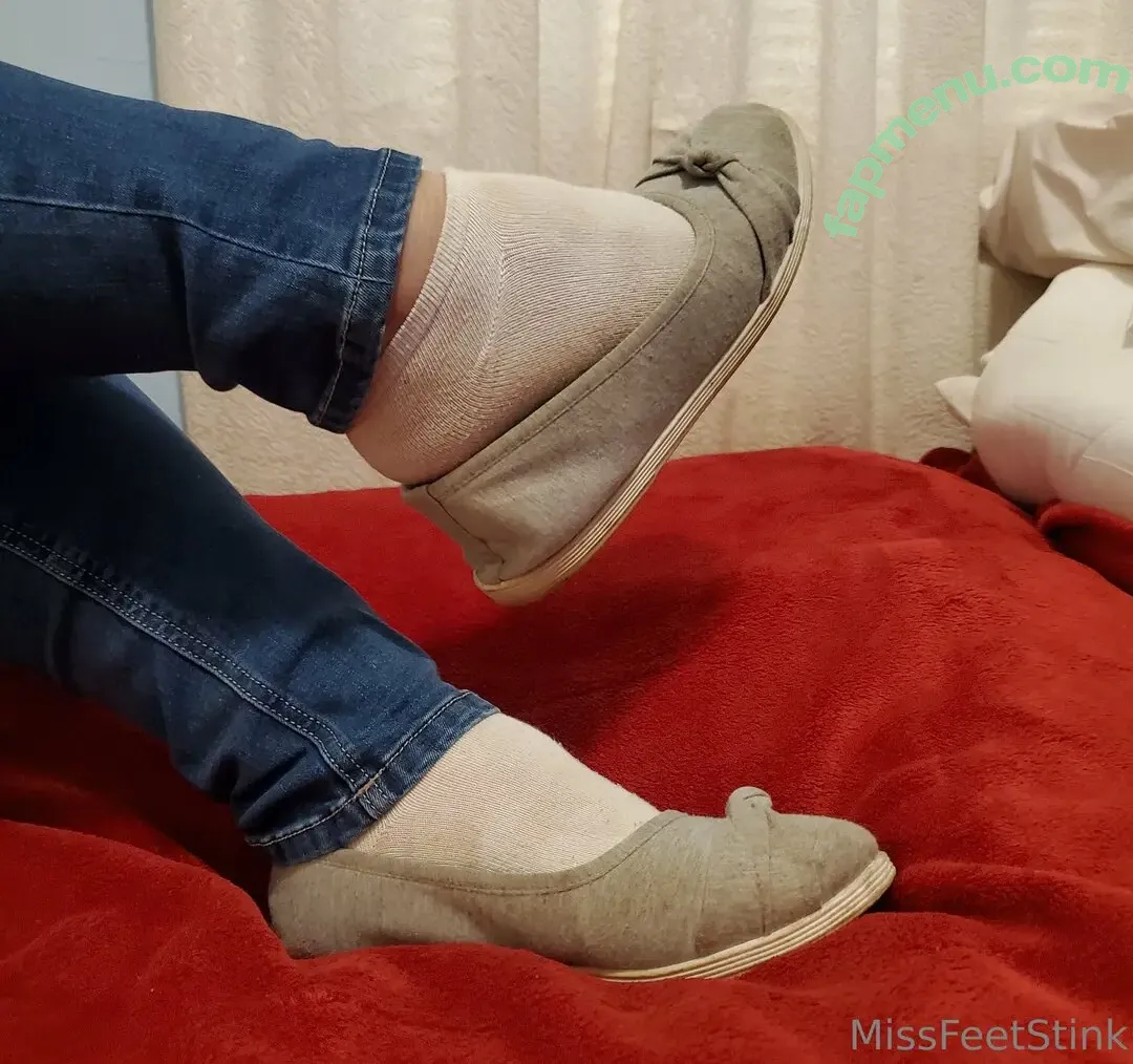 missfeetstinkvip nude photo #0191 (missm0rticia)