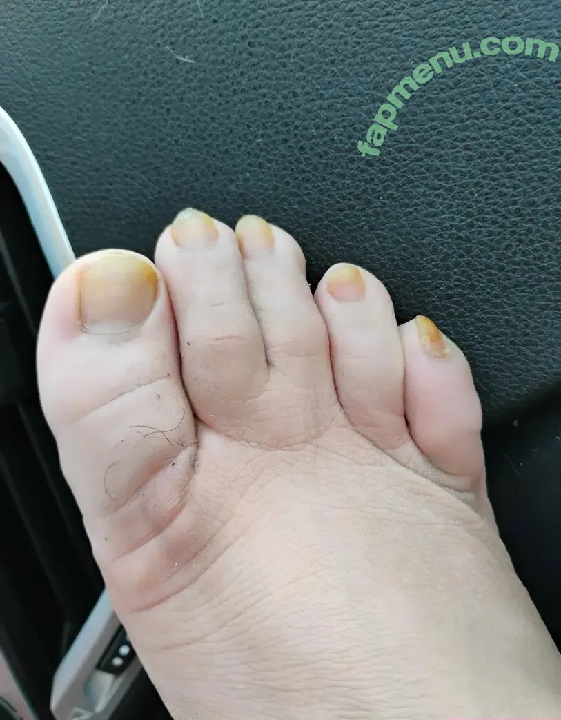 missfeetstinkvip nude photo #0216 (missm0rticia)