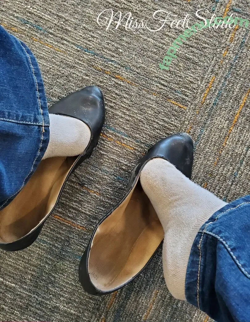 missfeetstinkvip nude photo #0226 (missm0rticia)