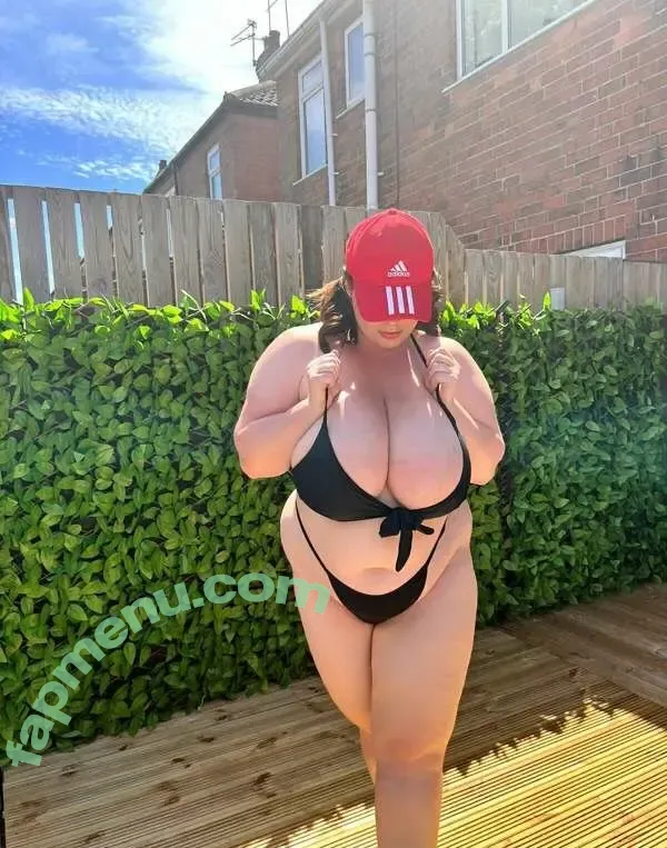 Missgee nude photo #0016 (_.missgee._ / missgeee)