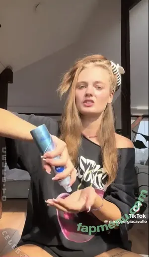 missgeorgiacavallo / missgeorgiacavallo1307 nude photo #0135