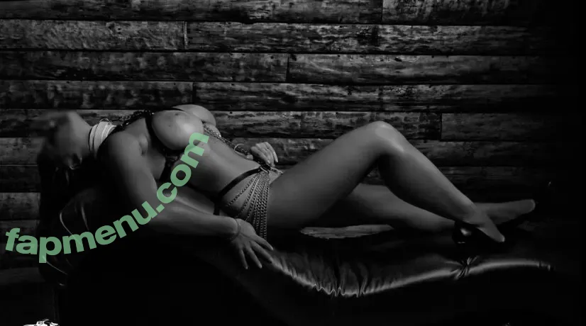 Missgrey nude photo #0011 (missgamay / missgreyromania)