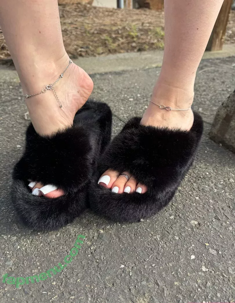 Missheels07 nude photo #0523 (Missheels07)