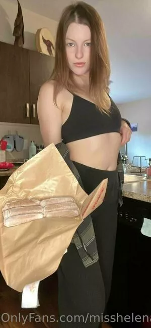 misshelenalue / heli_lue nude photo #0003