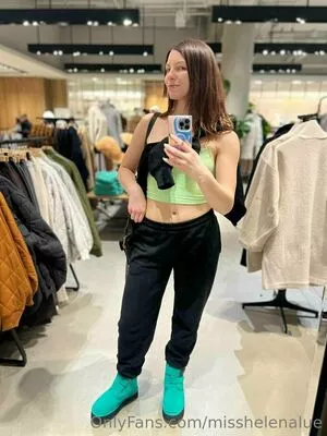 misshelenalue / heli_lue nude photo #0009