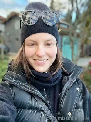 misshelenalue / heli_lue nude photo #0016