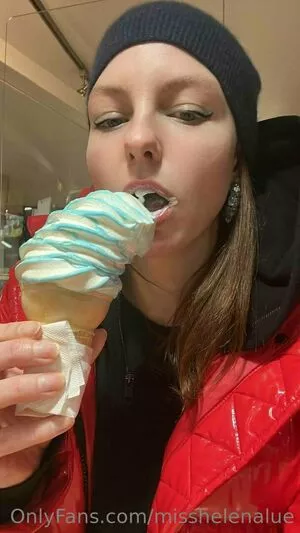 misshelenalue / heli_lue nude photo #0049