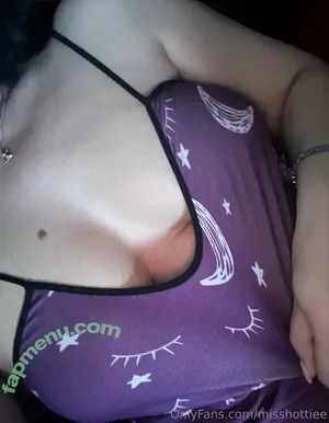 misshottiee / natasha_mueni nude photo #0030