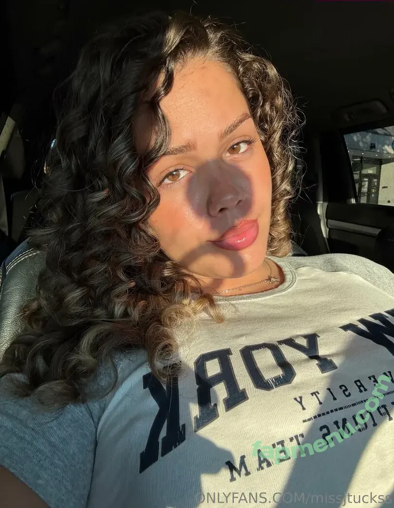 missjtuckss nude photo #0183 (missjtuckss)
