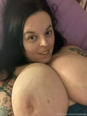 misskcups / misskofficial nude photo #0127