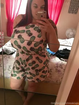 misskcups / misskofficial nude photo #0133