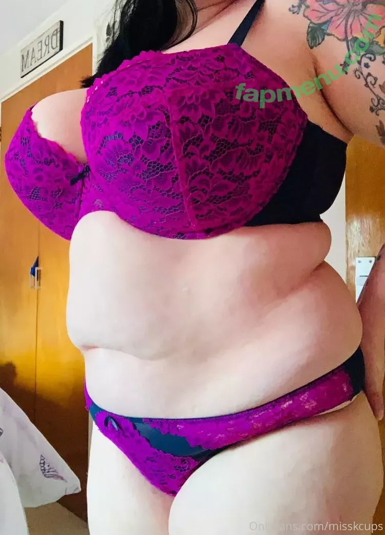 misskcups nude photo #0117 (misskofficial)