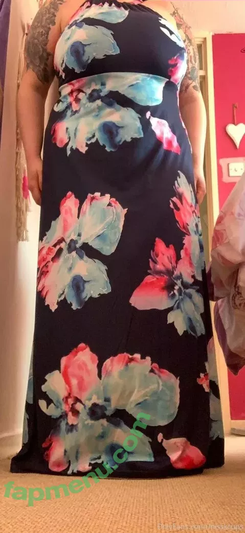 misskcups nude photo #0162 (misskofficial)