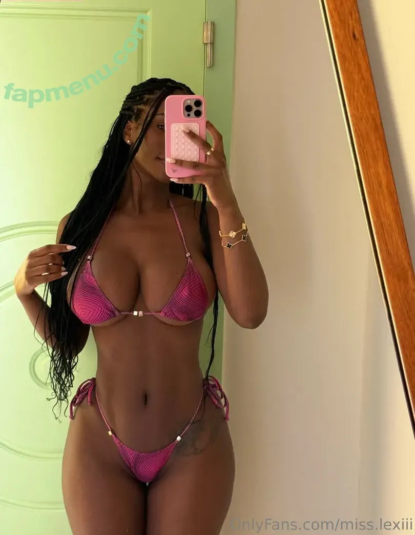 MissLexiii nude photo #0008 (Lexi Hart / _misslexiii / misslexihart)