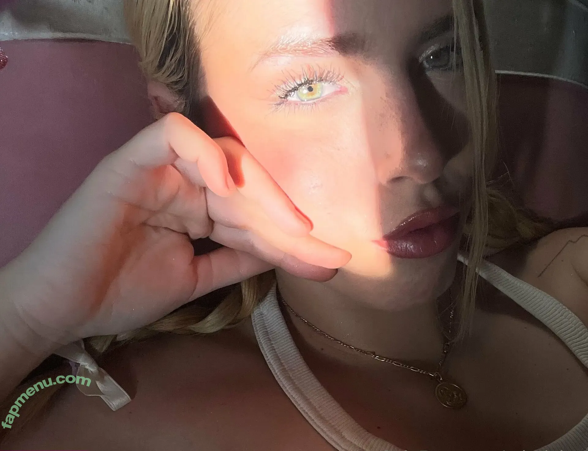 misslolax nude photo #0005 (misslolax)