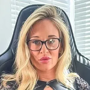 MissLuLuLeather nude photo #0020