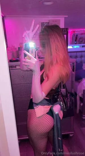 Misslushrose / brittney-bush / lilmissross / misslushrose222 nude photo #0080