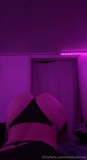 Misslushrose / brittney-bush / lilmissross / misslushrose222 nude photo #0183