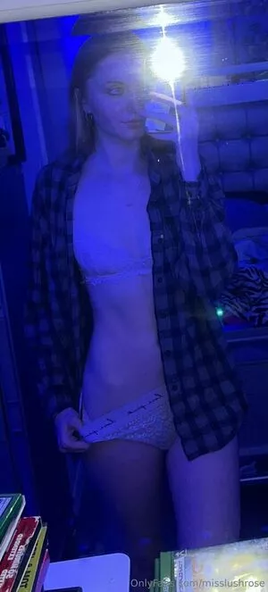 Misslushrose / brittney-bush / lilmissross / misslushrose222 nude photo #0239