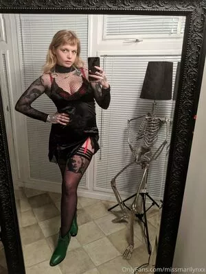 missmarilynxx / margotthr0bbie nude photo #0020